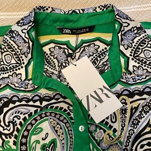 ZARA NWT green paisley modern button-up blouse top